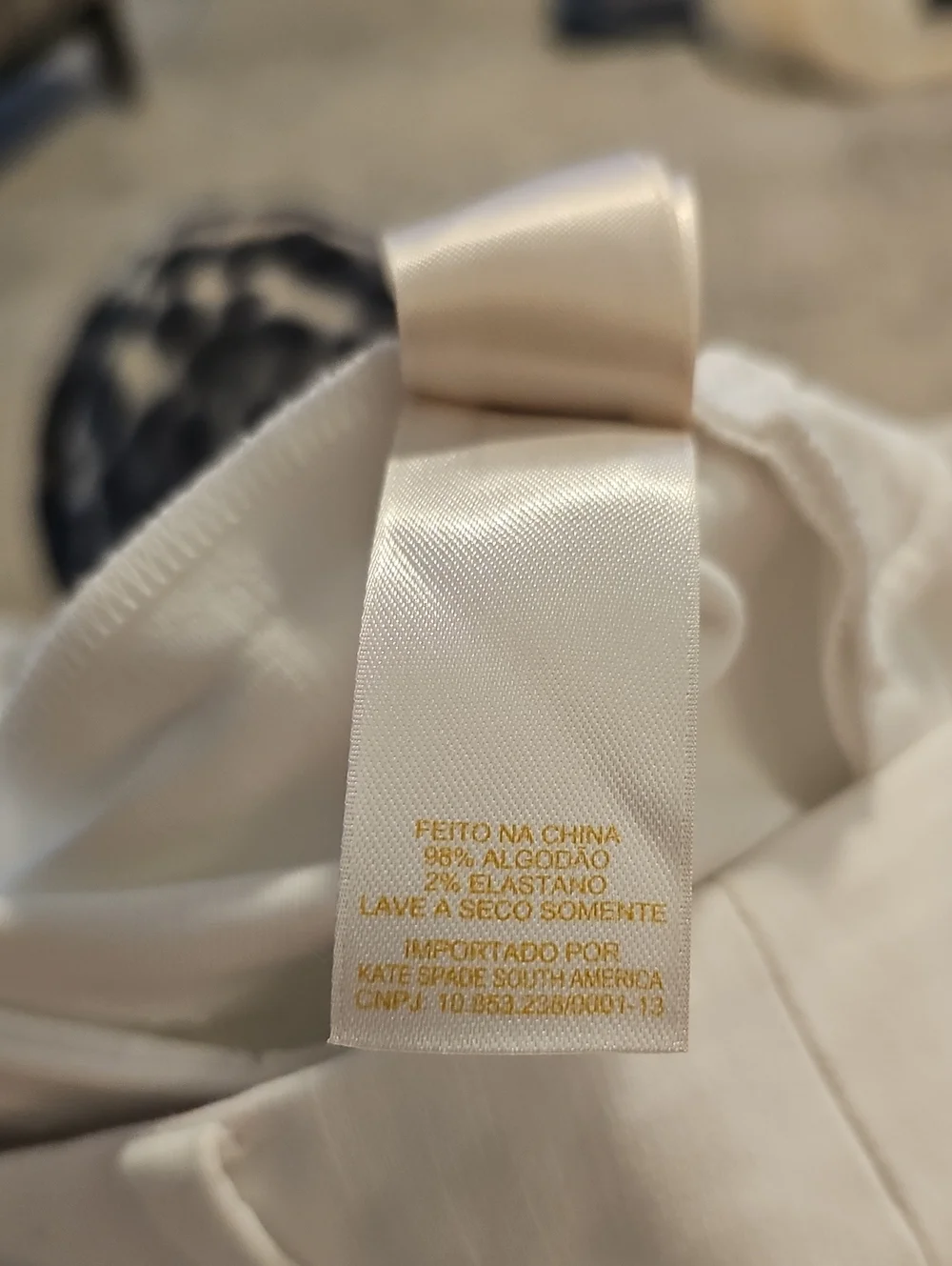kate spade White Pants with Gold Accent, ‎ Bows At Ankle. Size 4
